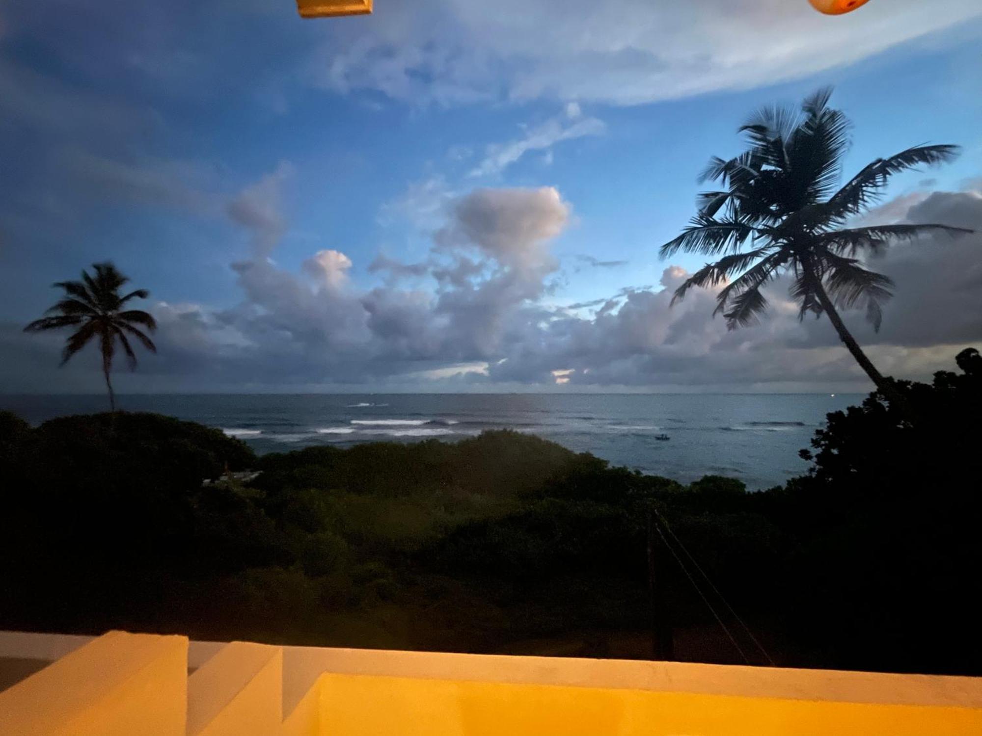 Blue Waves Ocean Mirissa Hotel Exterior photo